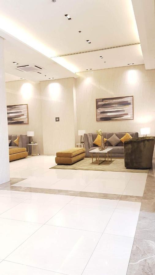 101 Newport Blvd C2 4F By Rechelle Nunag Pasay Esterno foto