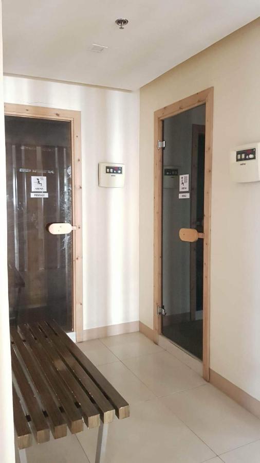 101 Newport Blvd C2 4F By Rechelle Nunag Pasay Esterno foto