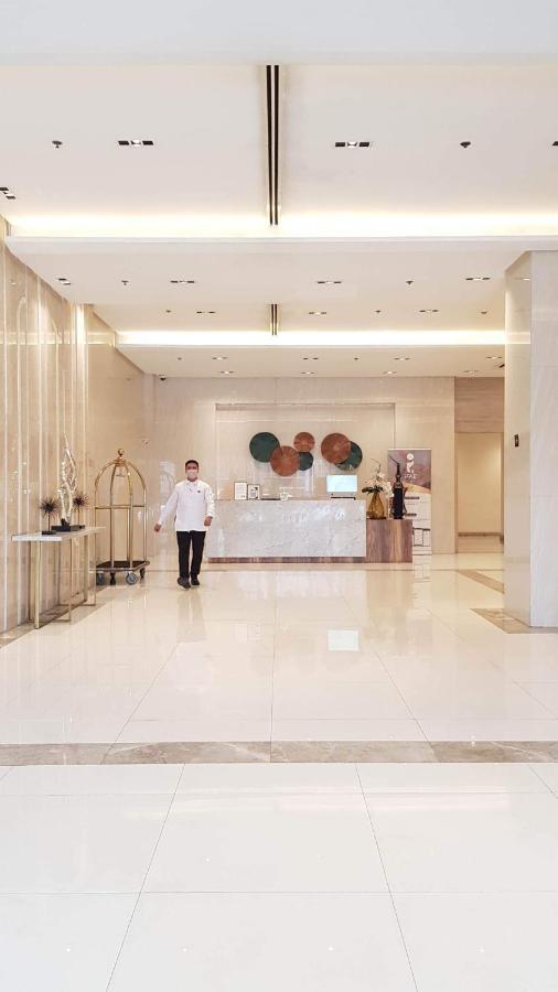 101 Newport Blvd C2 4F By Rechelle Nunag Pasay Esterno foto
