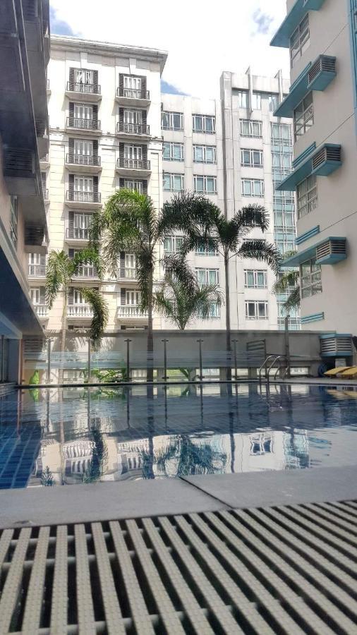 101 Newport Blvd C2 4F By Rechelle Nunag Pasay Esterno foto
